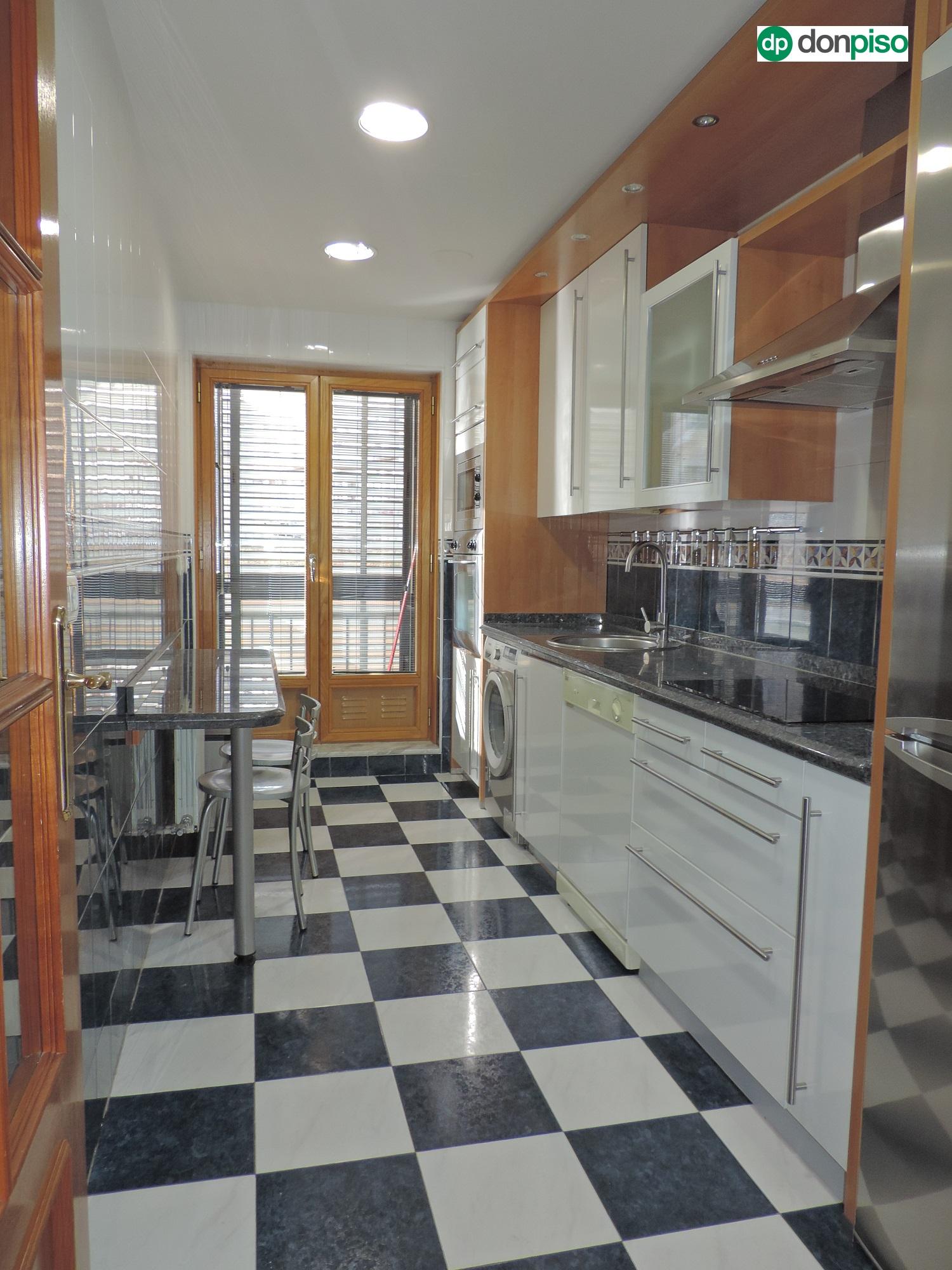Imagen 12 Piso en venta en Salamanca / Calle La Radio, junto La Alamedilla.