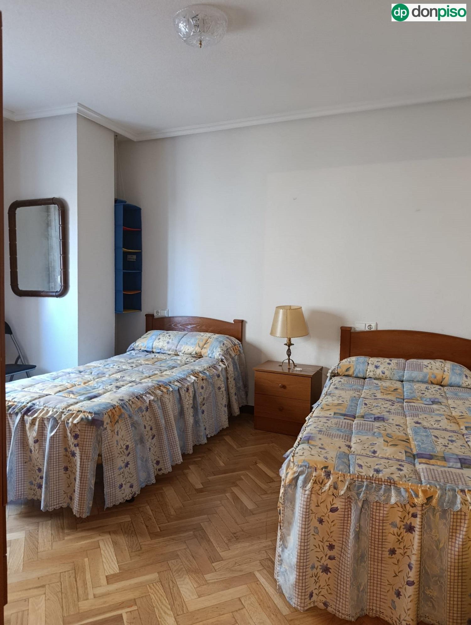 Imagen 9 Piso en alquiler en Salamanca / Comuneros . Alto Rollo. 