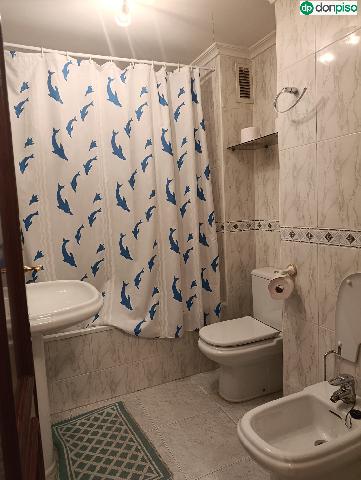 Imagen 12 Inmueble 305623 - Piso en alquiler en Salamanca / Comuneros . Alto Rollo. 