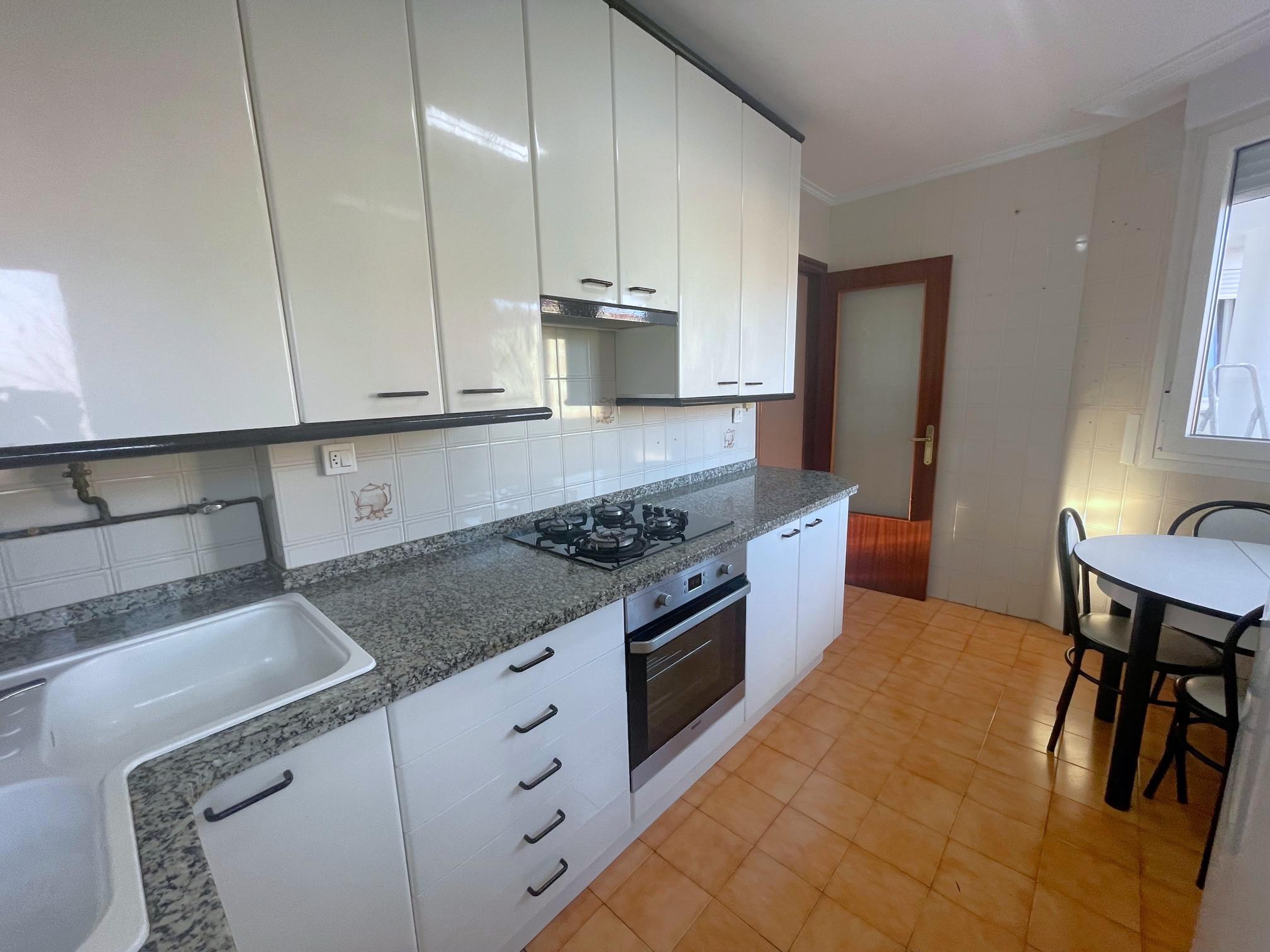 Imagen 10 Piso en alquiler en Castro-urdiales / Zona Castro Urdiales 