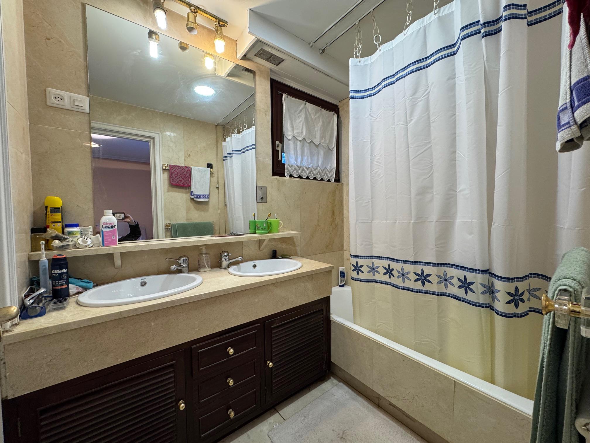 Imagen 26 Piso en venta en Getxo / Zona Atxekolandeta, cerca de playa de Ereaga