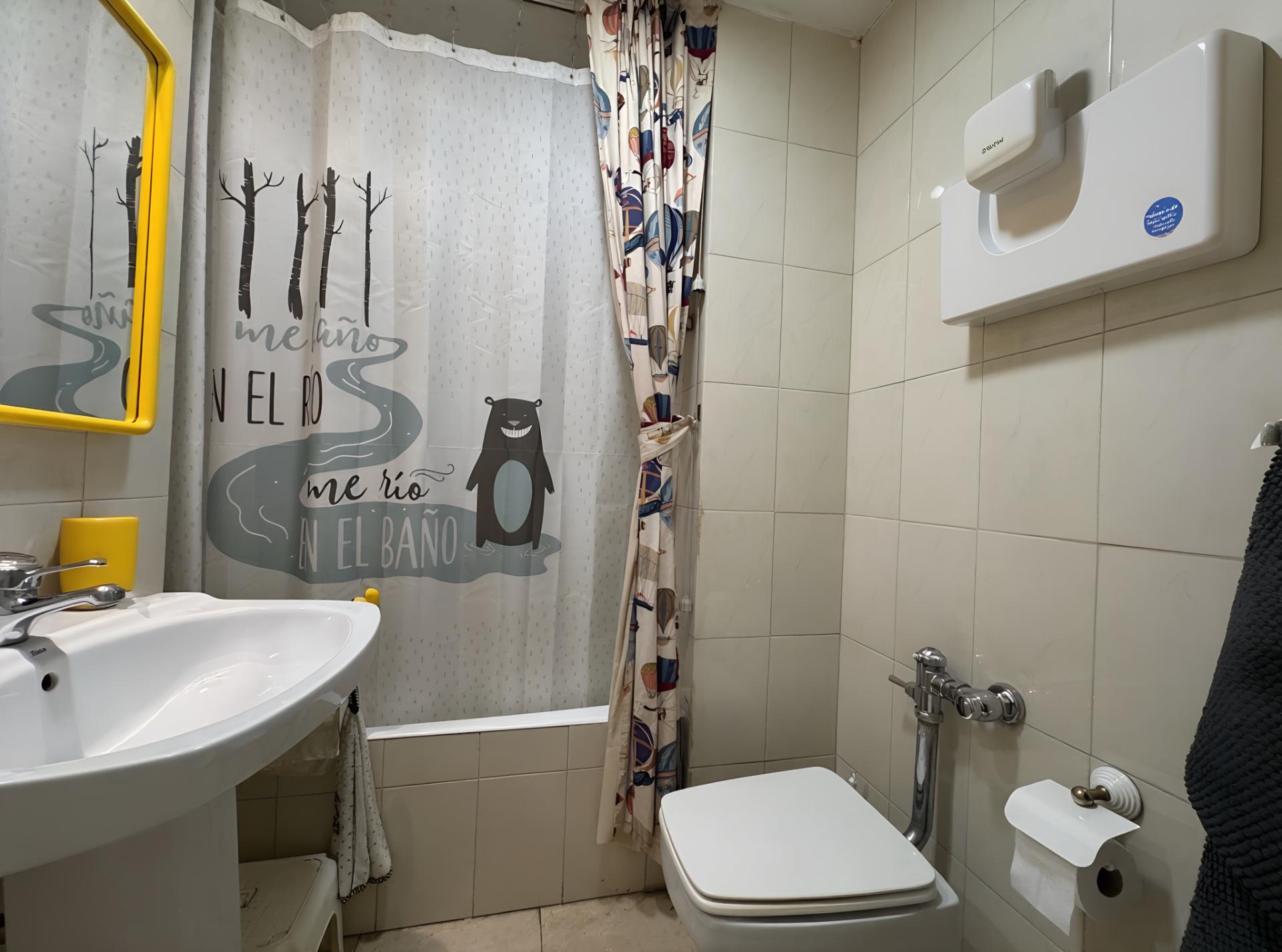 Imagen 35 Piso en venta en Getxo / Zona Atxekolandeta, cerca de playa de Ereaga