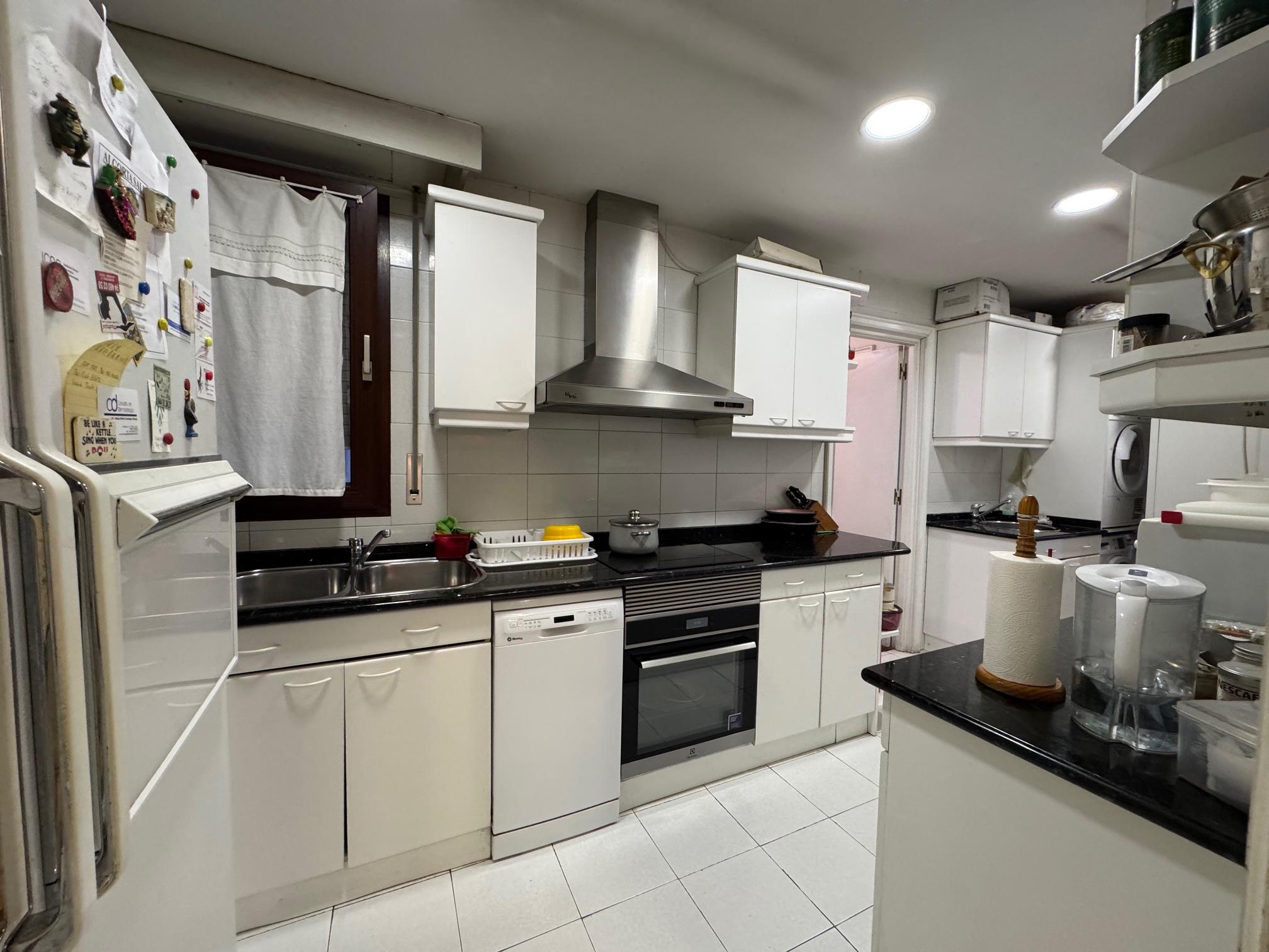 Imagen 20 Piso en venta en Getxo / Zona Atxekolandeta, cerca de playa de Ereaga