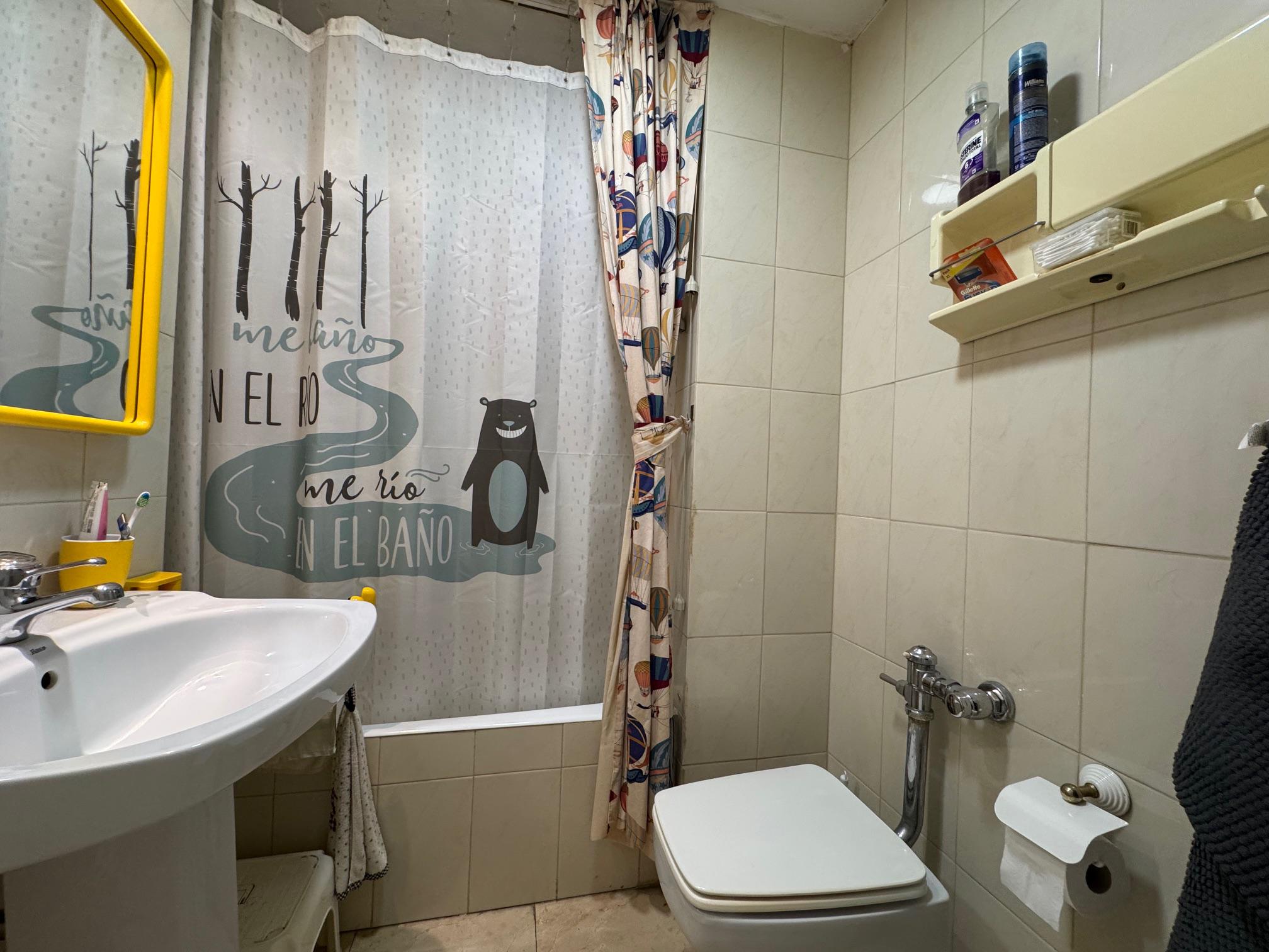 Imagen 36 Piso en venta en Getxo / Zona Atxekolandeta, cerca de playa de Ereaga