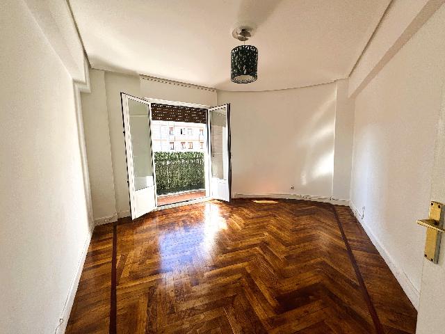 Imagen 2 Inmueble 297962 - Piso en venta en Leioa / Gobelaurre . ROMO