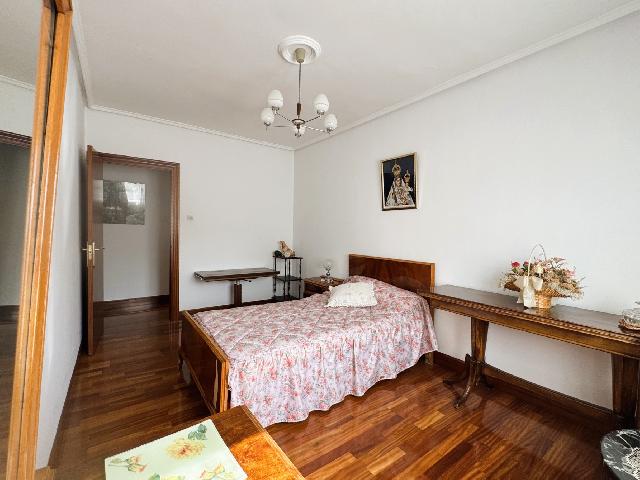 Imagen 6 Inmueble 298653 - Piso en venta en Leioa / Plaza Orixe. Leioa