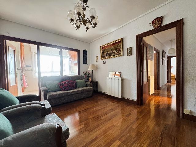 Imagen 9 Inmueble 298653 - Piso en venta en Leioa / Plaza Orixe. Leioa