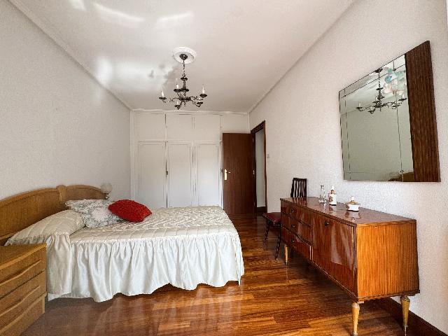 Imagen 17 Inmueble 298653 - Piso en venta en Leioa / Plaza Orixe. Leioa