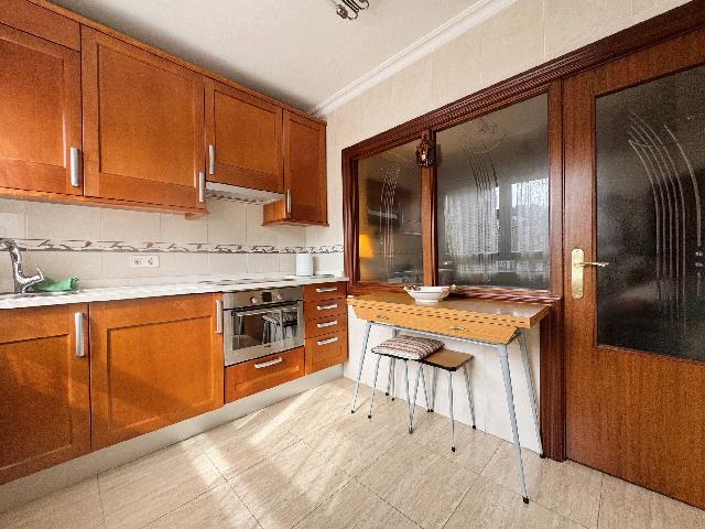 Imagen 1 Inmueble 298653 - Piso en venta en Leioa / Plaza Orixe. Leioa