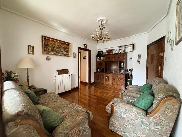 Imagen 10 Inmueble 298653 - Piso en venta en Leioa / Plaza Orixe. Leioa