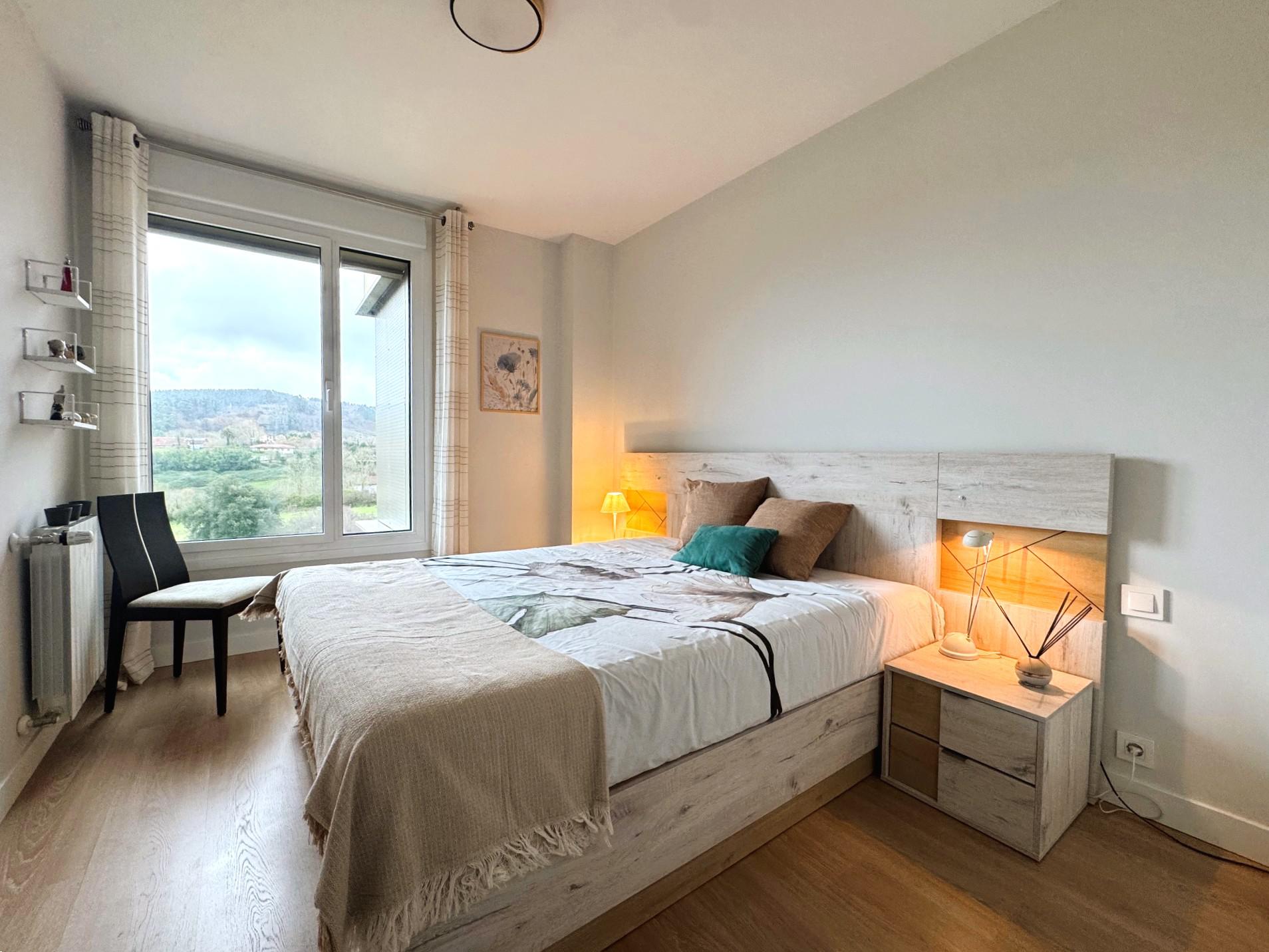 Imagen 19 Piso en venta en Urduliz / Calle Intxaurrondo . Urduliz