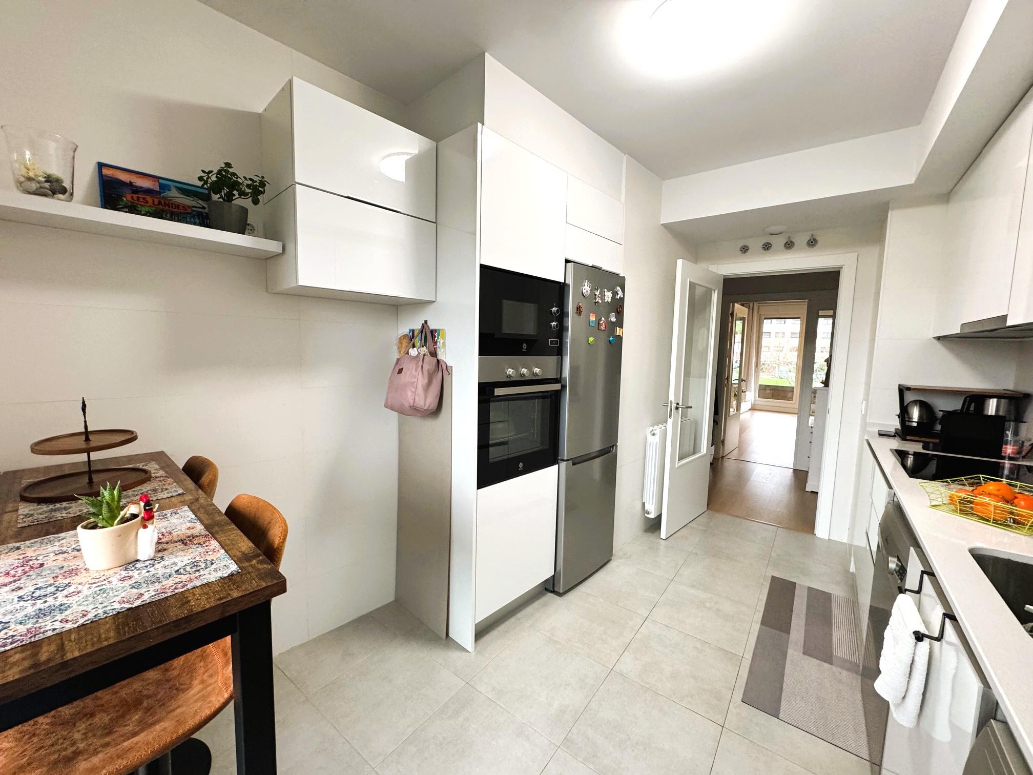 Imagen 6 Piso en venta en Urduliz / Calle Intxaurrondo . Urduliz