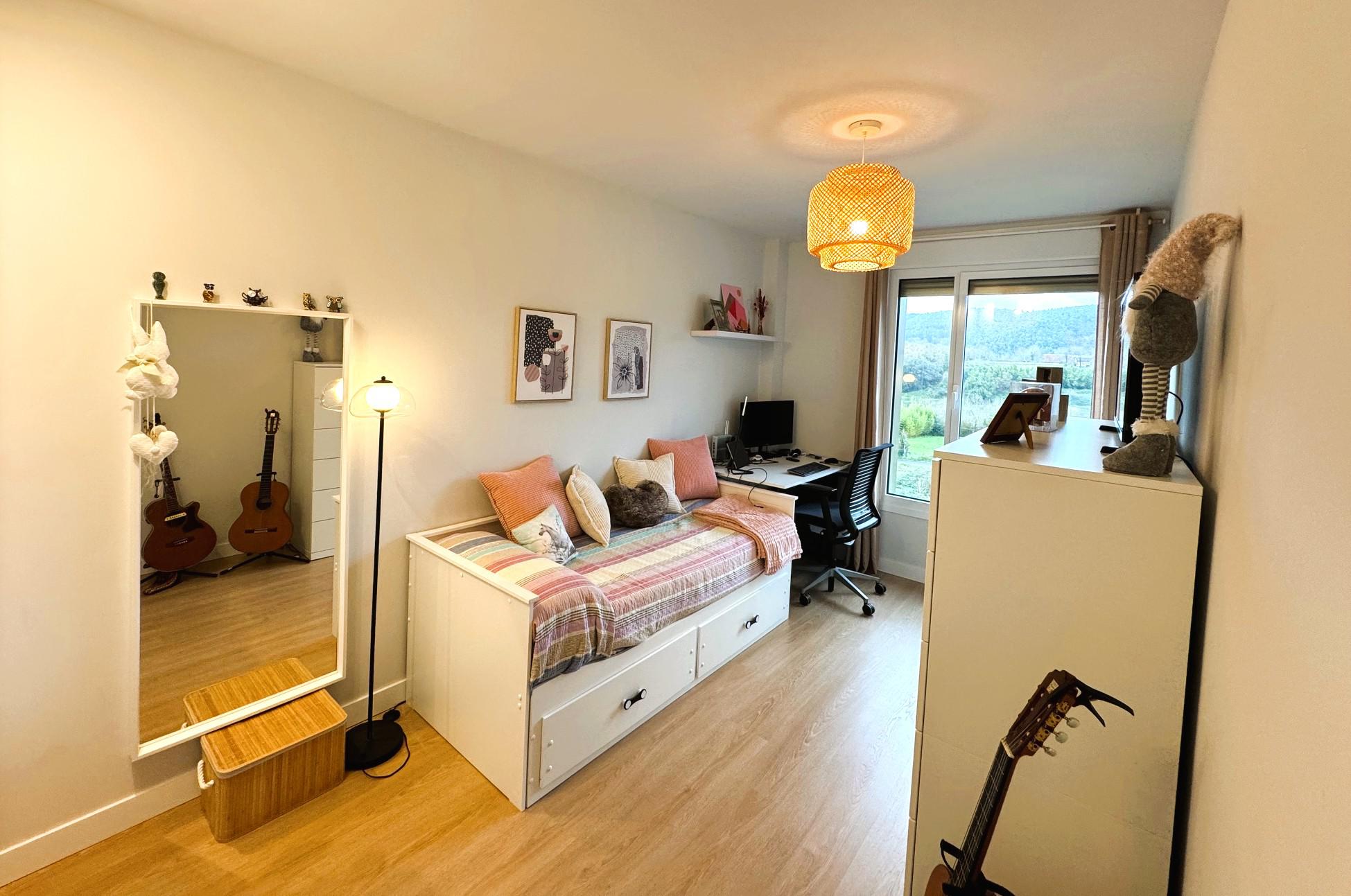 Imagen 28 Piso en venta en Urduliz / Calle Intxaurrondo . Urduliz