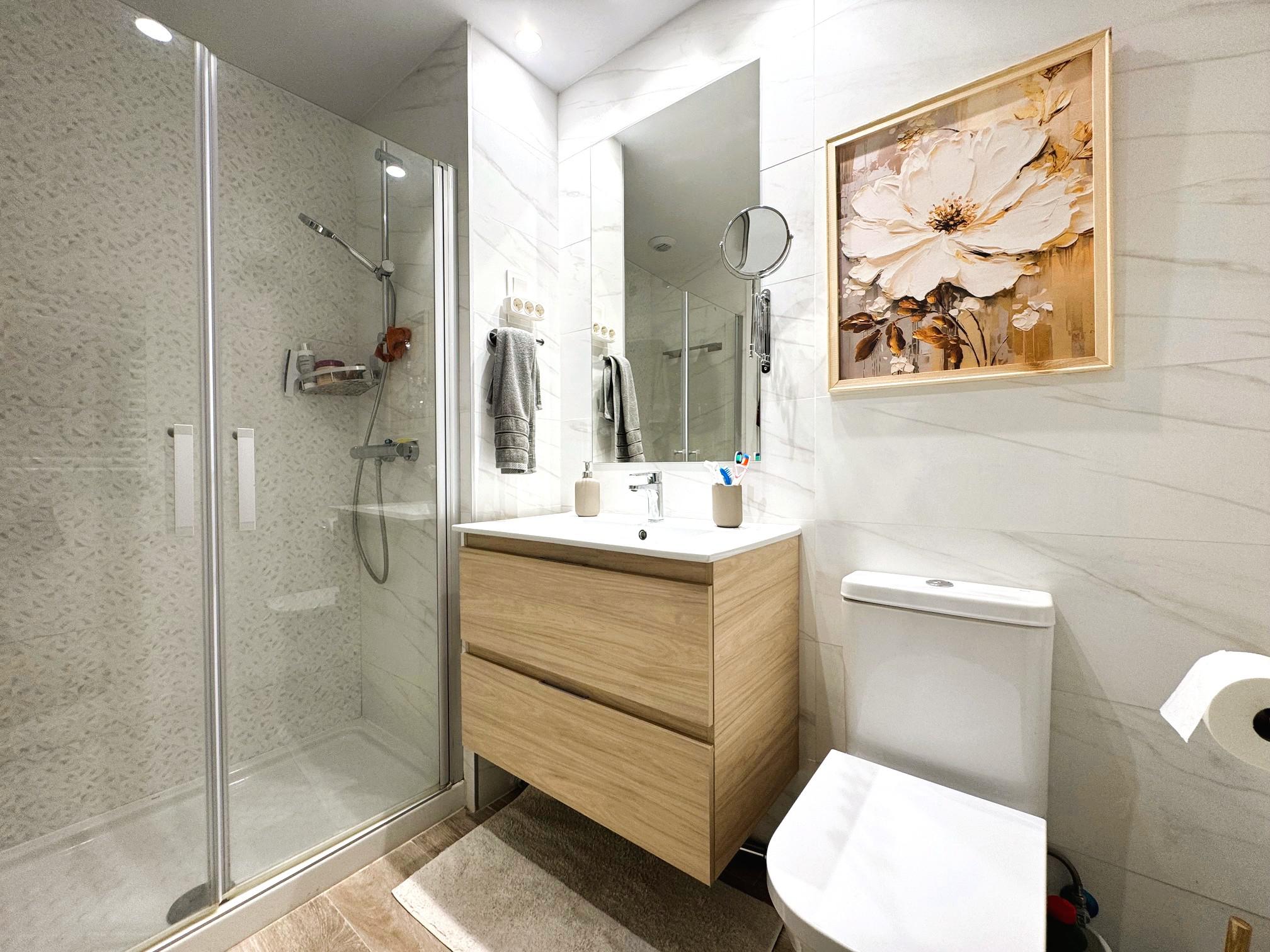 Imagen 29 Piso en venta en Urduliz / Calle Intxaurrondo . Urduliz