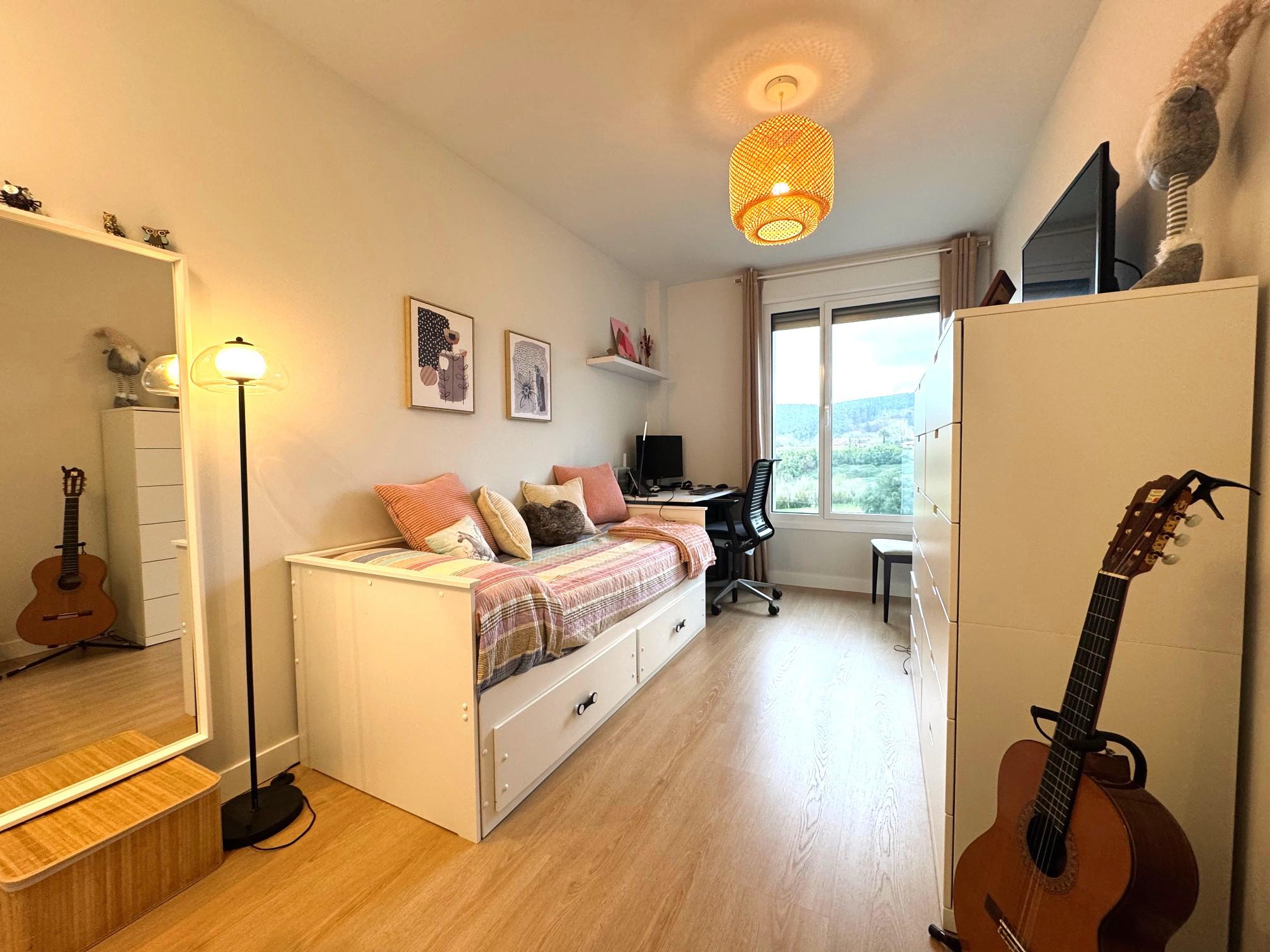 Imagen 27 Piso en venta en Urduliz / Calle Intxaurrondo . Urduliz