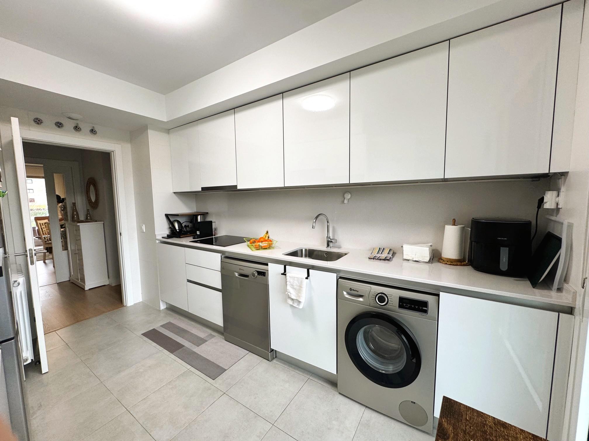 Imagen 5 Piso en venta en Urduliz / Calle Intxaurrondo . Urduliz