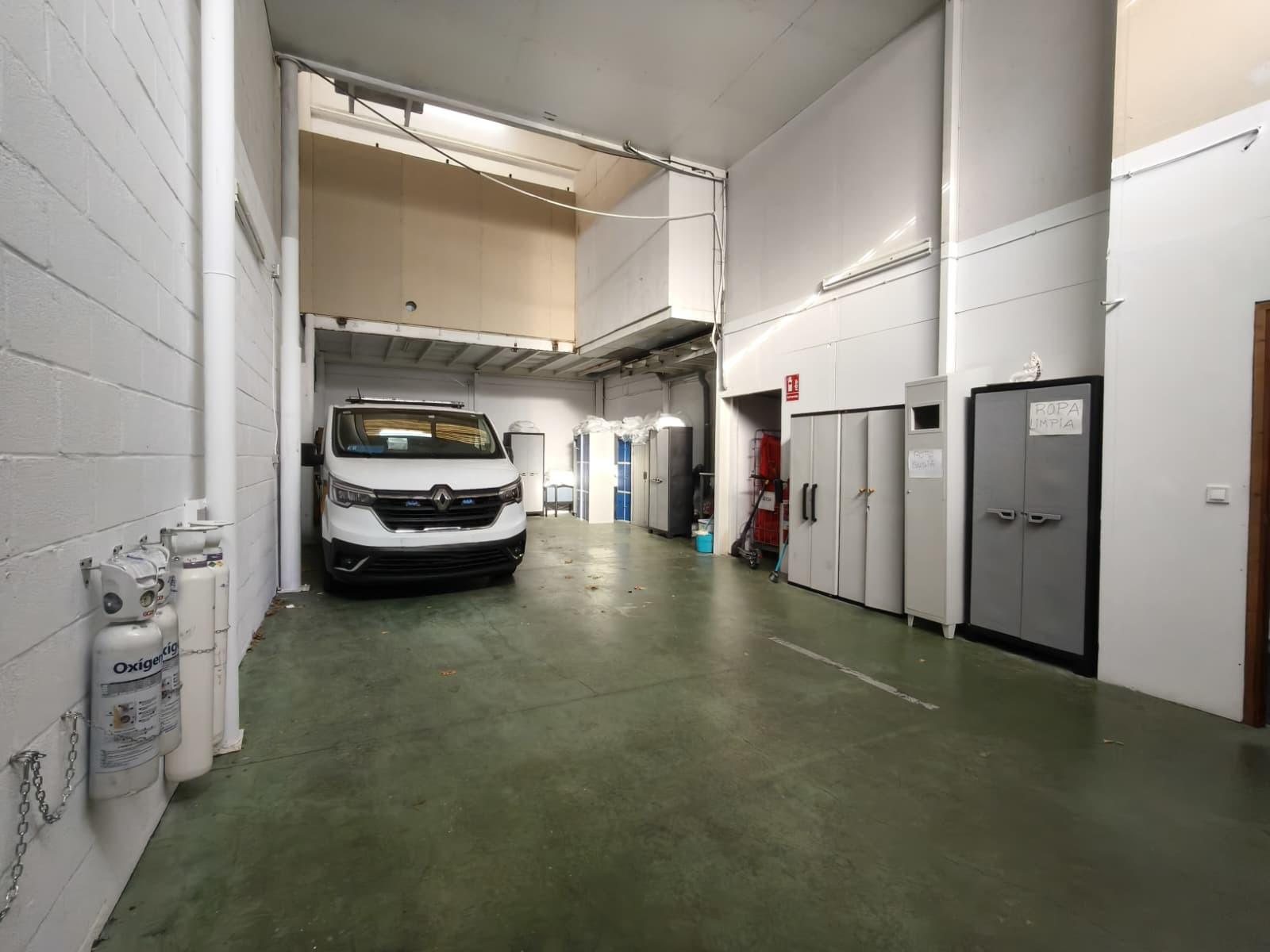 Imagen 3 Local Industrial en venta en Leioa / Avenida Amaia. Leioa.