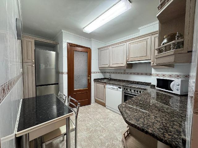 Imagen 4 Inmueble 299831 - Piso en alquiler en Getxo / Piso en el centro de romo