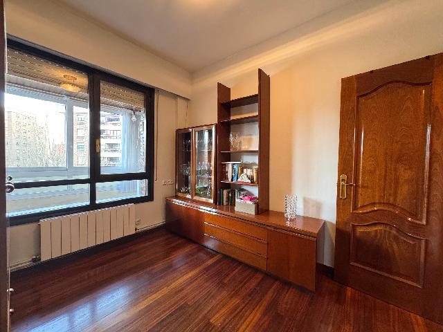 Imagen 11 Inmueble 300056 - Piso en venta en Getxo / Enfrente del parque gobelaurre