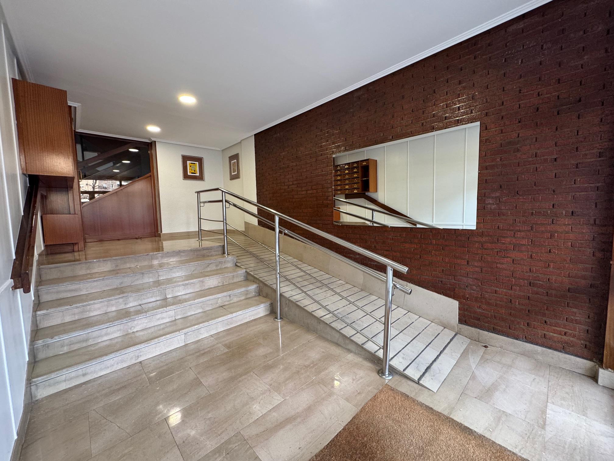 Imagen 23 Piso en venta en Getxo / Enfrente del parque gobelaurre