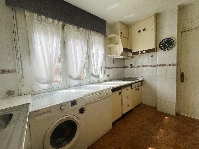 Imagen 6 Inmueble 300359 - Piso en venta en Leioa / Maiatzaren Bata. Romo-Leioa.