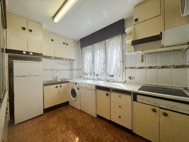 Imagen 5 Inmueble 300359 - Piso en venta en Leioa / Maiatzaren Bata. Romo-Leioa.