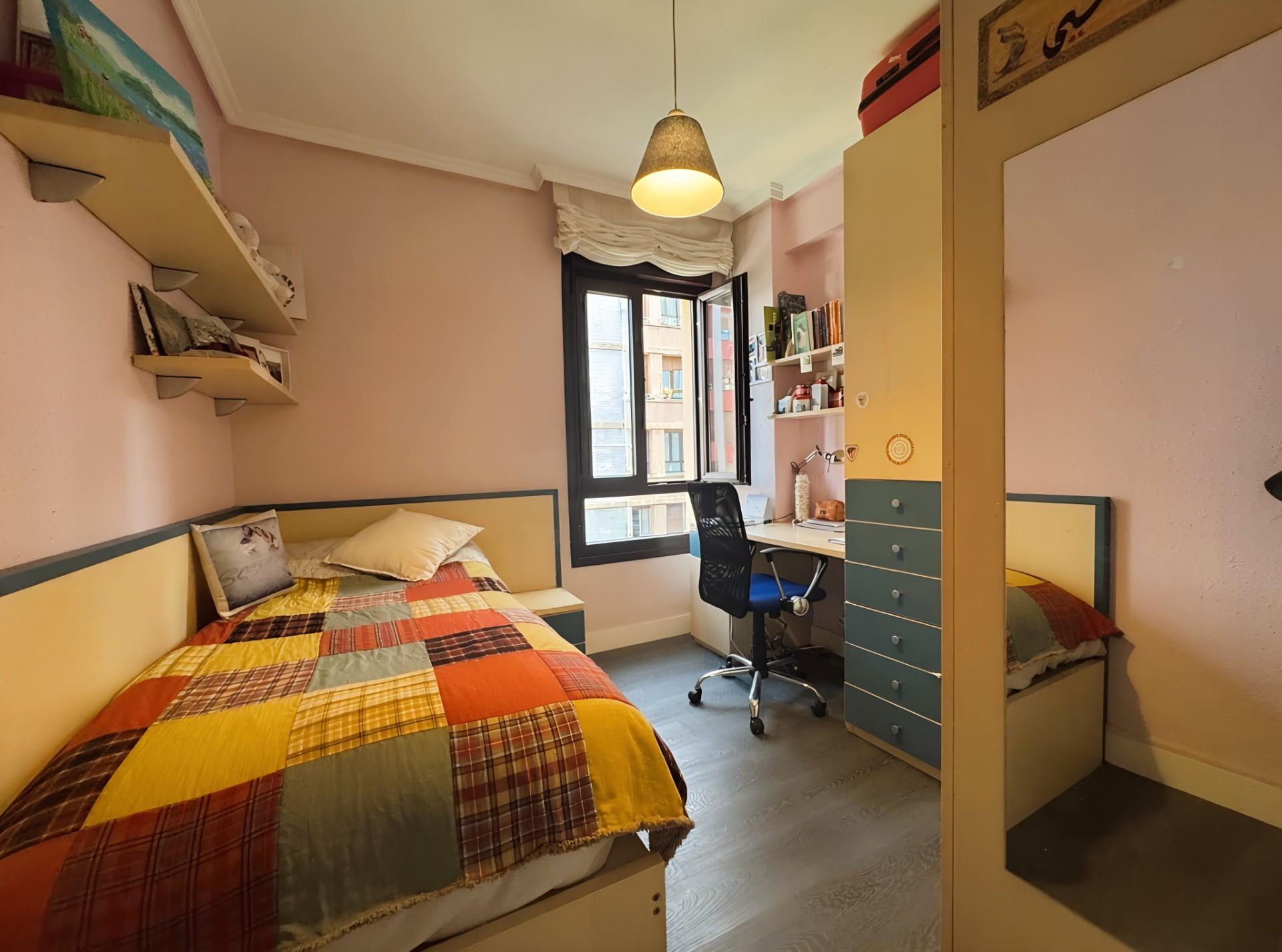 Imagen 12 Piso en venta en Getxo / Calle Kalamua en el centro de romo