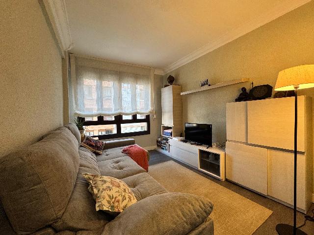 Imagen 3 Inmueble 300799 - Piso en venta en Getxo / Calle Kalamua en el centro de romo