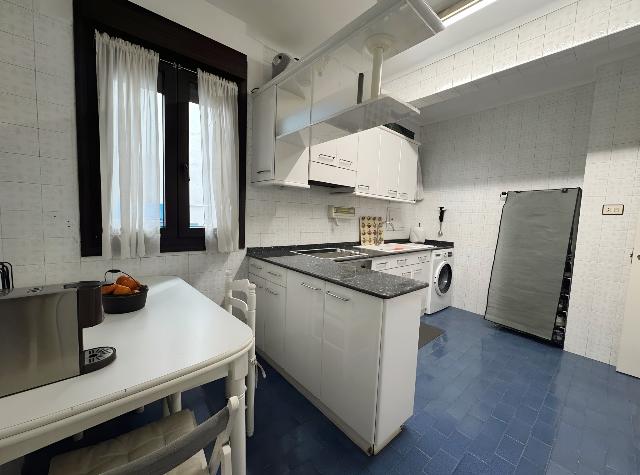 Imagen 5 Inmueble 300799 - Piso en venta en Getxo / Calle Kalamua en el centro de romo