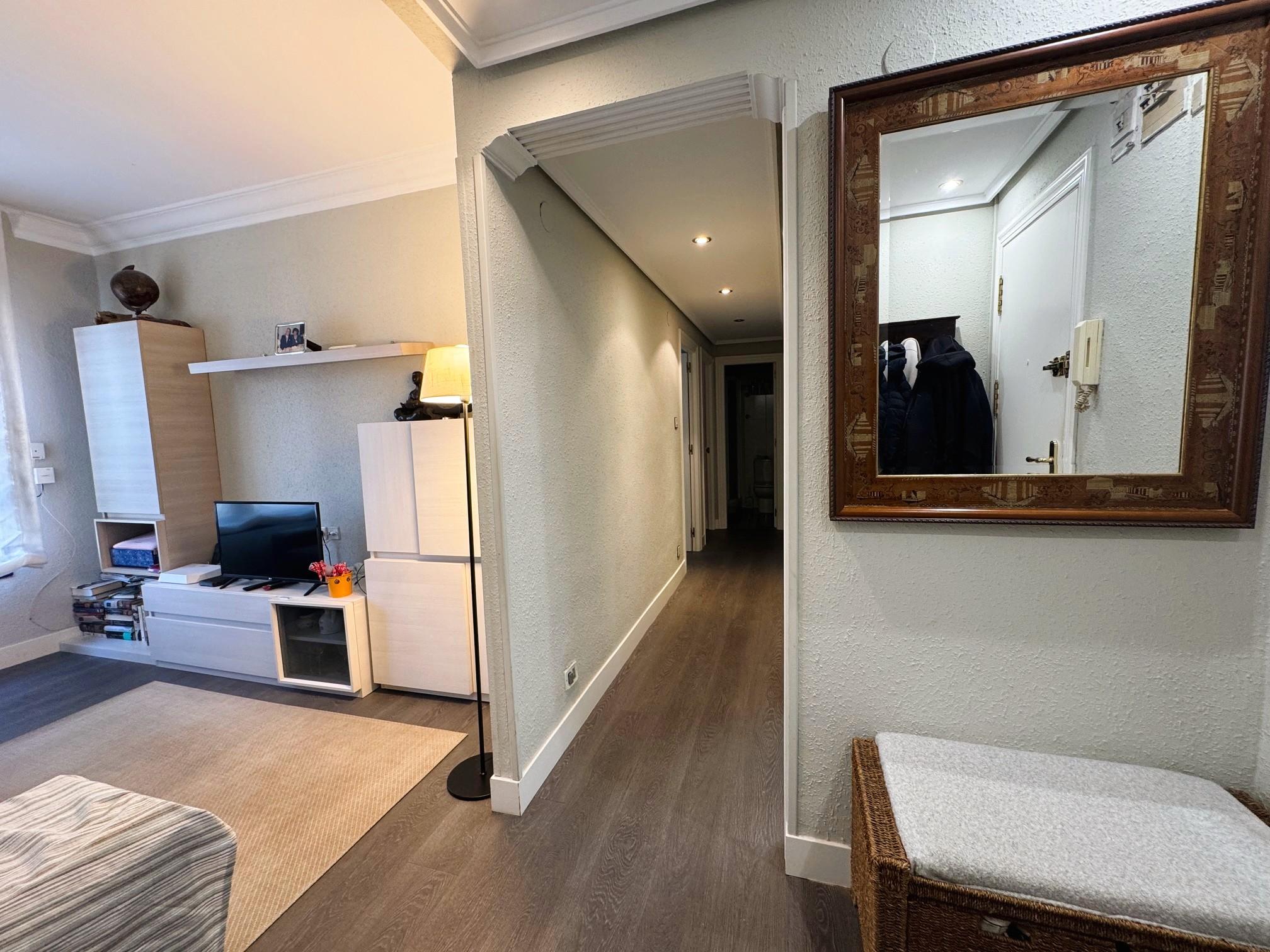 Imagen 4 Piso en venta en Getxo / Calle Kalamua en el centro de romo