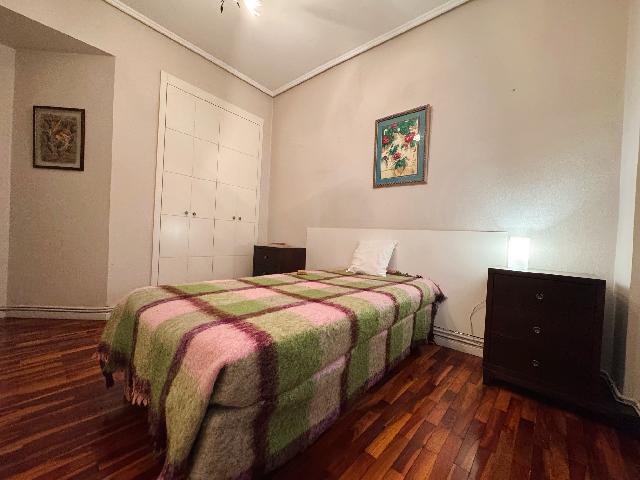 Imagen 4 Inmueble 300874 - Piso en venta en Getxo / Centro de las arenas , a un minuto del metro