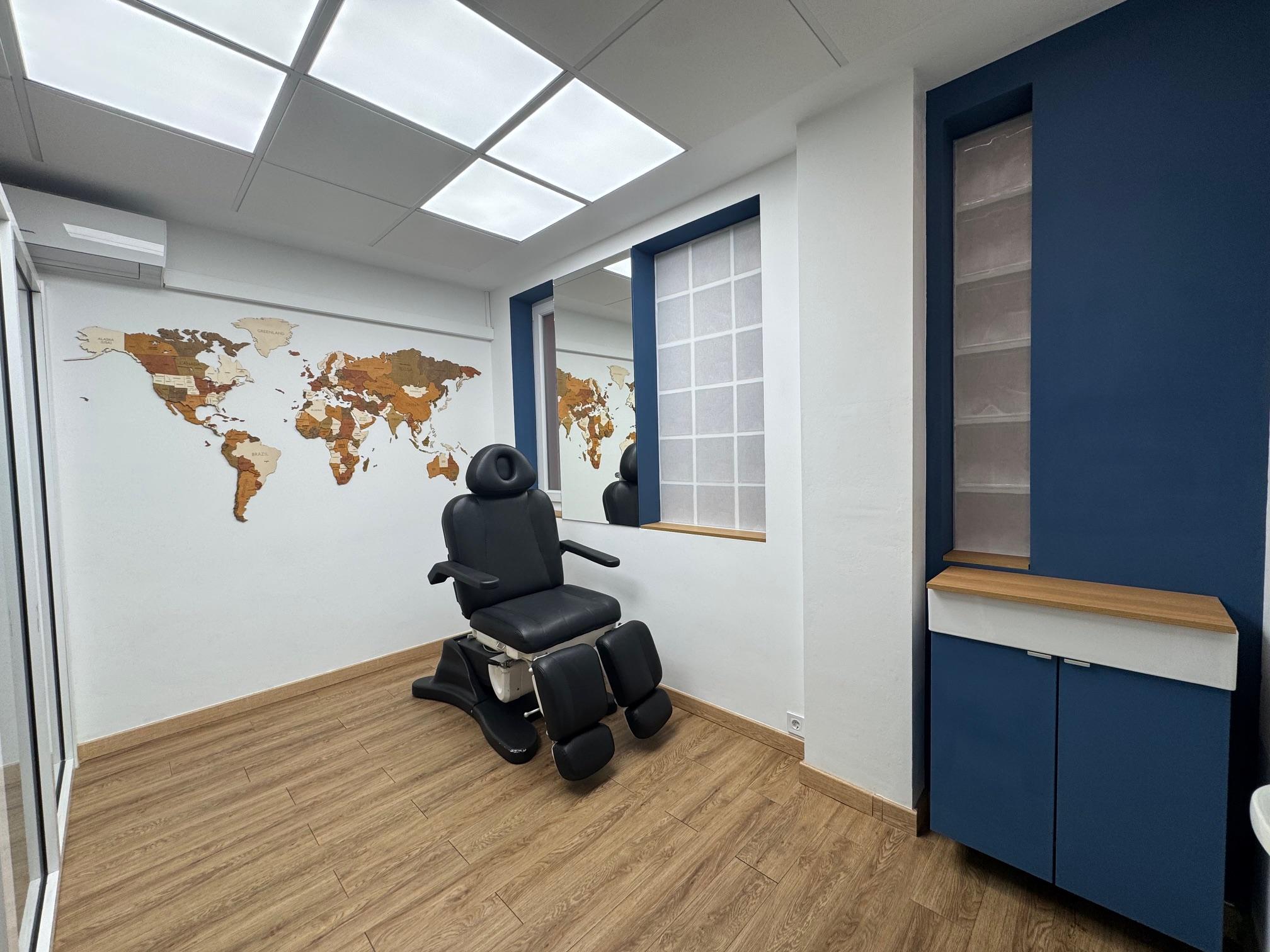 Imagen 3 Oficina Comercial en venta en Getxo / Edificio metro en el centro de las arenas