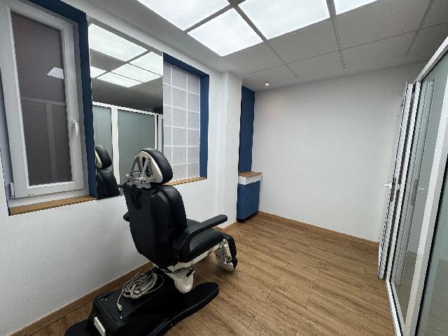 Imagen 9 Inmueble 300956 - Oficina Comercial en venta en Getxo / Edificio metro en el centro de las arenas