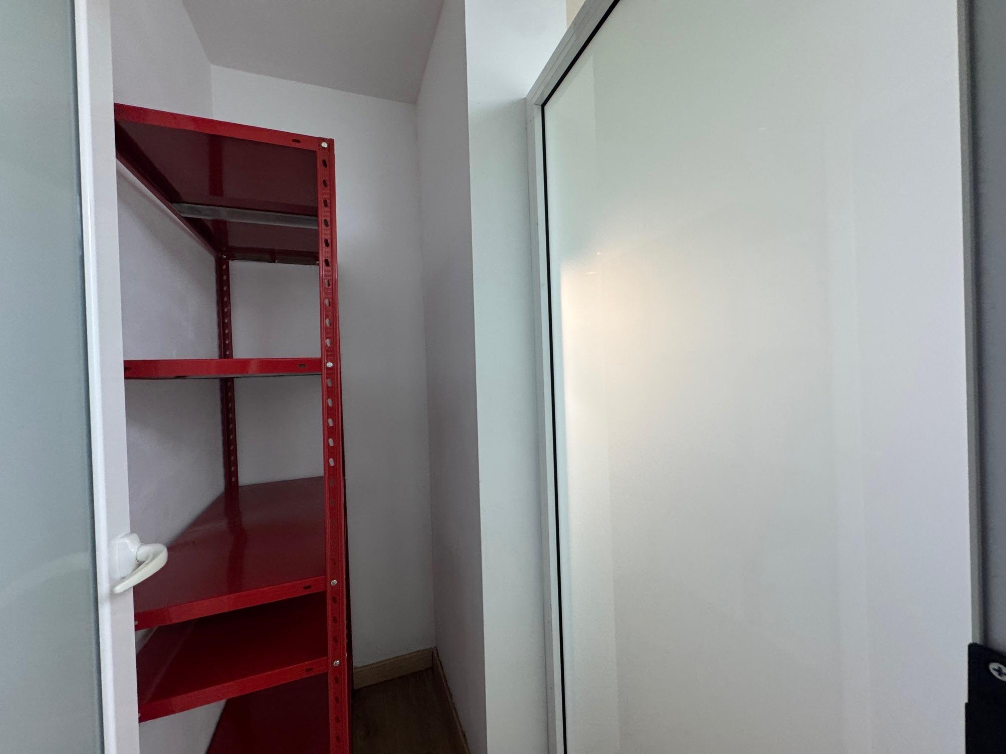 Imagen 10 Oficina Comercial en venta en Getxo / Edificio metro en el centro de las arenas