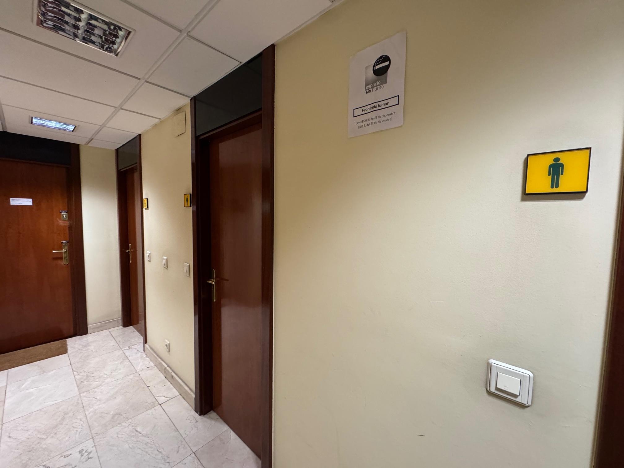 Imagen 13 Oficina Comercial en venta en Getxo / Edificio metro en el centro de las arenas