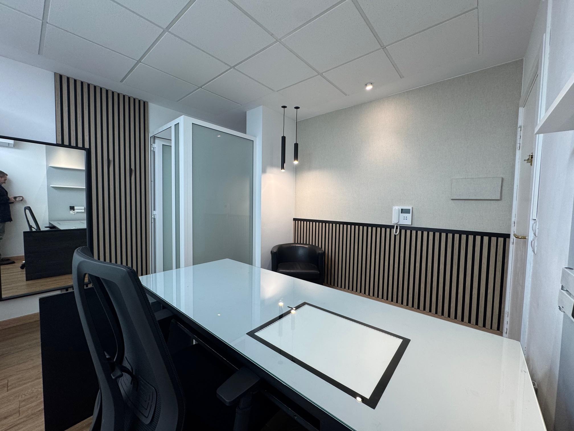 Imagen 1 Oficina Comercial en venta en Getxo / Edificio metro en el centro de las arenas