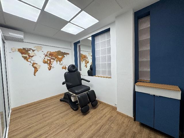 Imagen 11 Inmueble 300956 - Oficina Comercial en venta en Getxo / Edificio metro en el centro de las arenas