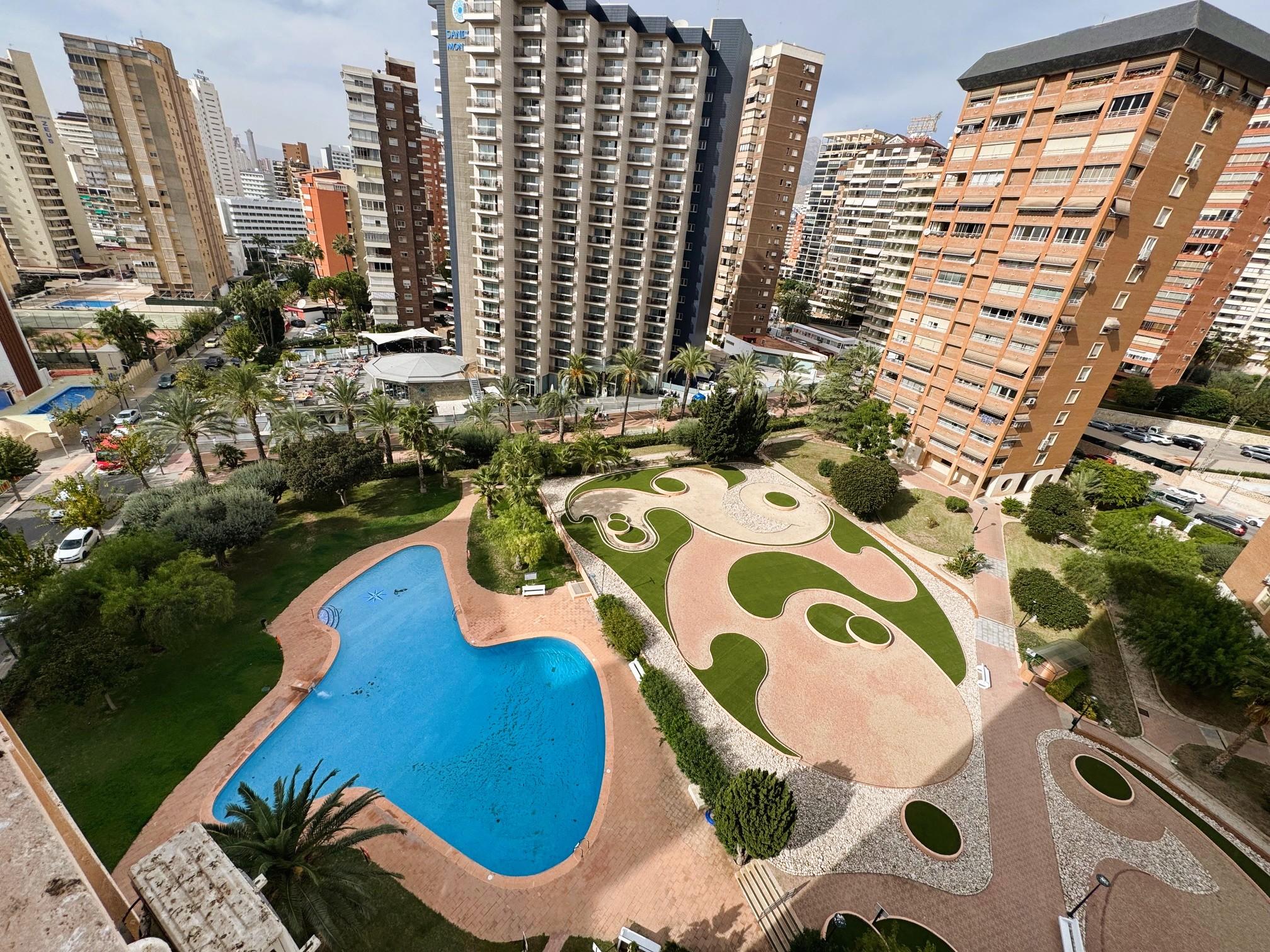 Imagen 1 Piso en venta en Benidorm / Avenida Europa. Benidorm.