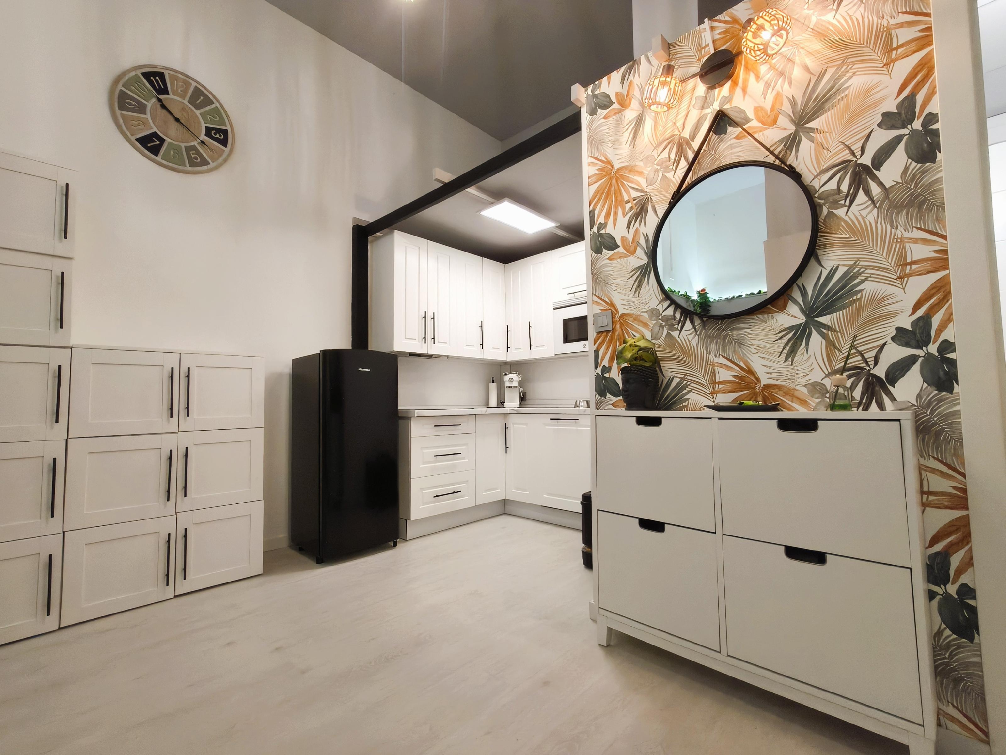 Imagen 2 Local Comercial en venta en Sopelana / Calle Etxebarri 17 al lado del metro