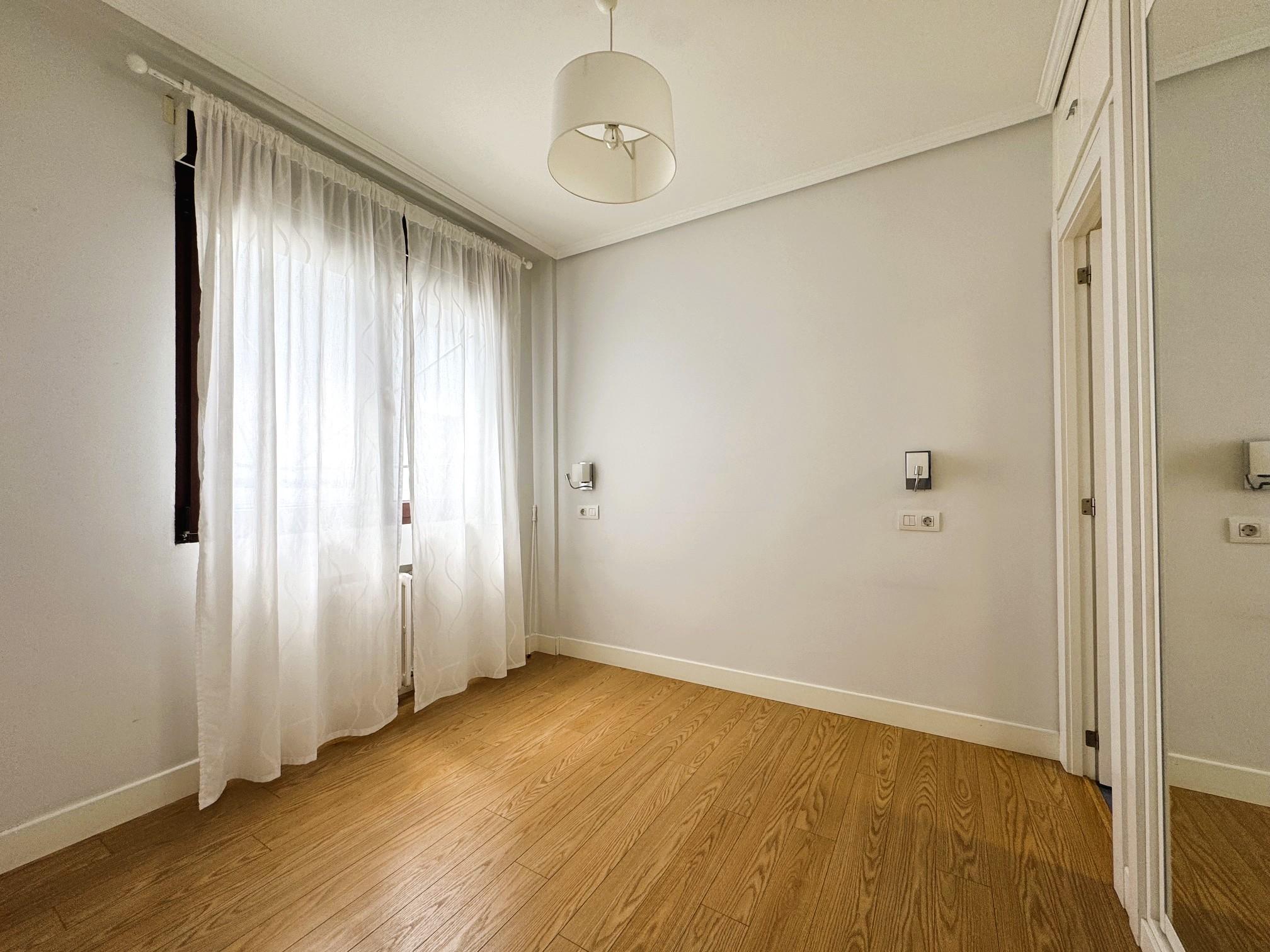 Imagen 19 Piso en venta en Getxo / Calle Ibaigane. Las Arenas.