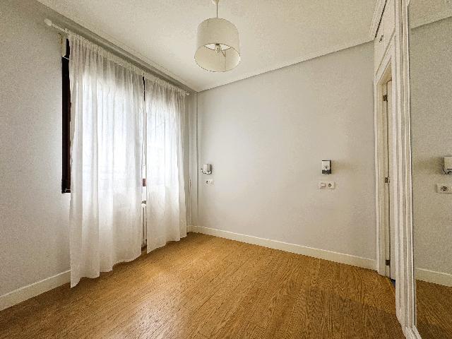 Imagen 19 Inmueble 301112 - Piso en venta en Getxo / Calle Ibaigane. Las Arenas.
