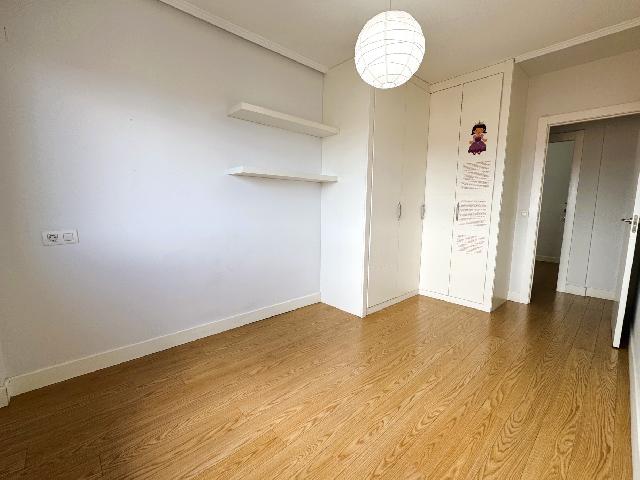 Imagen 13 Inmueble 301112 - Piso en venta en Getxo / Calle Ibaigane. Las Arenas.