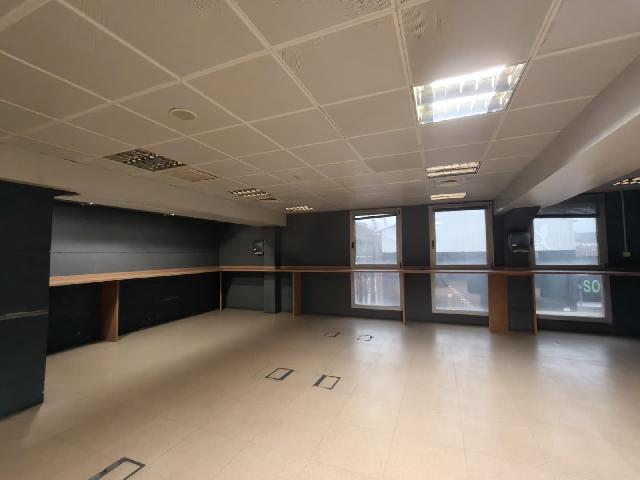 Imagen 9 Inmueble 301133 - Oficina Comercial en venta en Erandio / Avenida Ribera de Axpe. Erandio