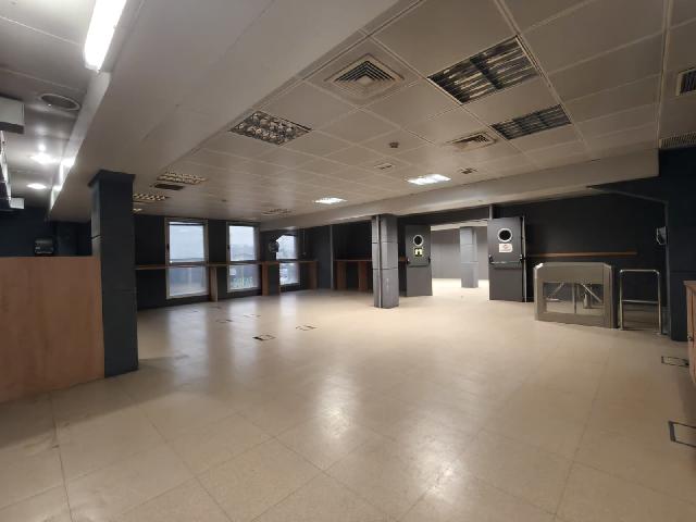 Imagen 12 Inmueble 301133 - Oficina Comercial en venta en Erandio / Avenida Ribera de Axpe. Erandio