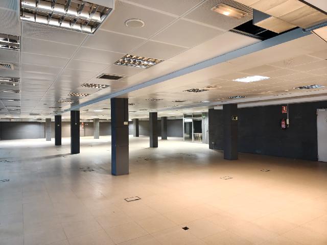 Imagen 2 Inmueble 301133 - Oficina Comercial en venta en Erandio / Avenida Ribera de Axpe. Erandio