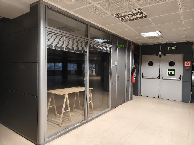 Imagen 5 Inmueble 301133 - Oficina Comercial en venta en Erandio / Avenida Ribera de Axpe. Erandio