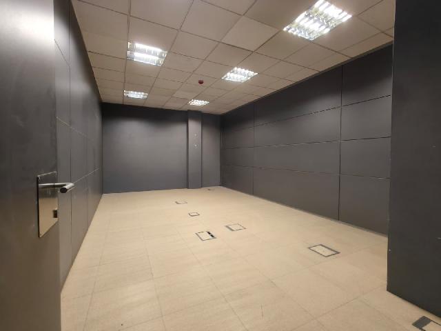 Imagen 1 Inmueble 301136 - Oficina Comercial en venta en Erandio / Avenida Ribera de Axpe. Erandio