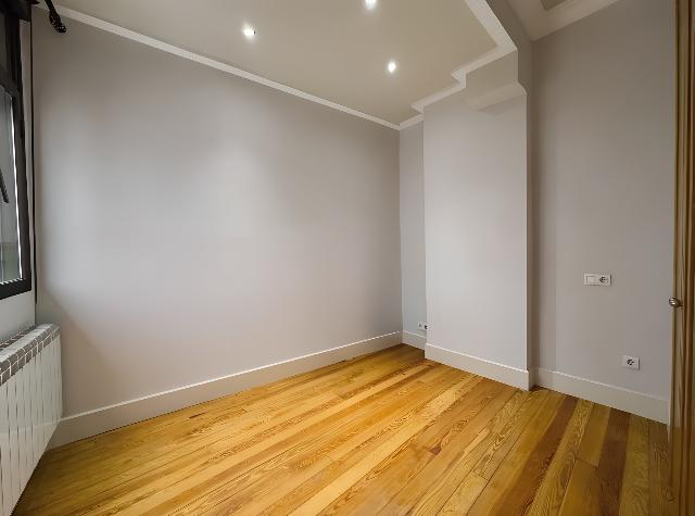 Imagen 2 Inmueble 301569 - Piso en venta en Bilbao / Frente al polideportivo de zorroza