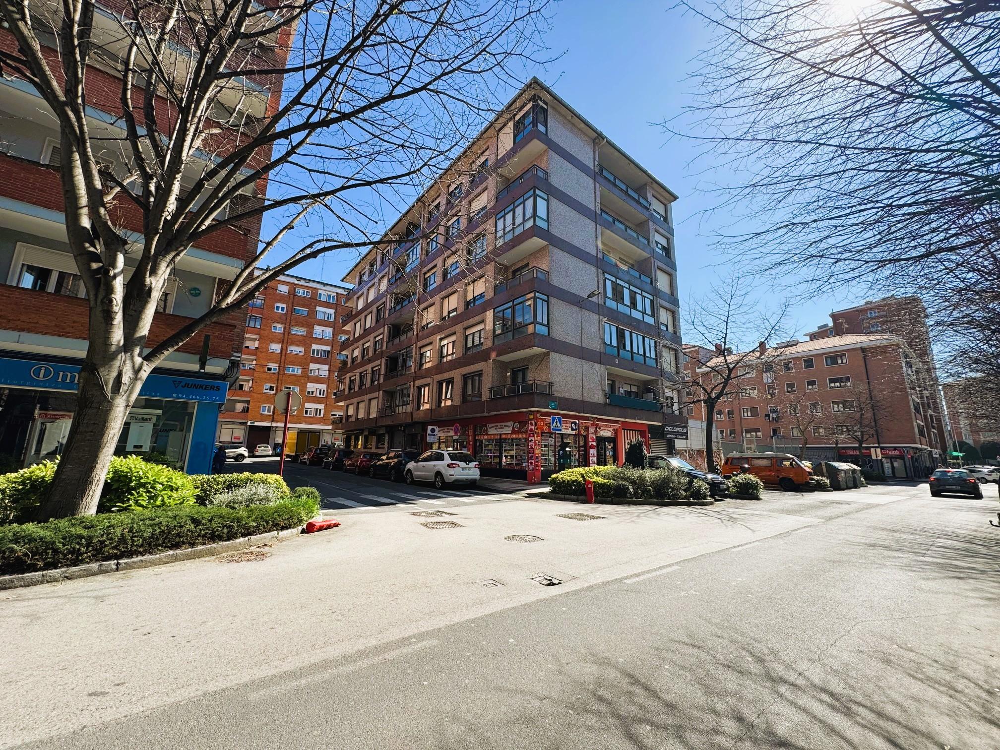 Imagen 21 Piso en venta en Leioa / Cerca del metro de las arenas en pinueta