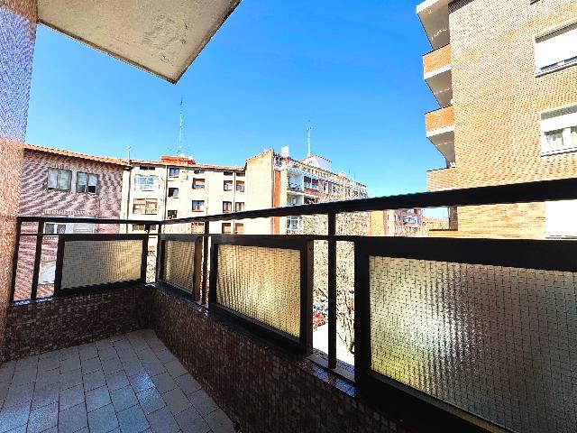 Imagen 1 Inmueble 301580 - Piso en venta en Leioa / Cerca del metro de las arenas en pinueta